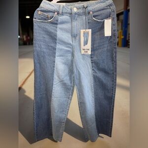 Vanilla Star  Size 4  W 26 Two Tone Jean Y2K STYLE Barrel Leg 5 Pkt. NWT